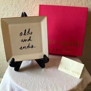 Kate SpadeDaisy Place Medium “Odds and Ends” Tray- 6”x6”